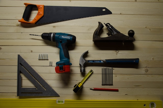 Työkalut, jota tarvitaan kodin remonttia varten

